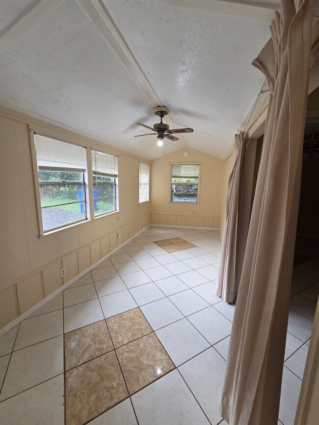 Building Photo - 7557 US-1