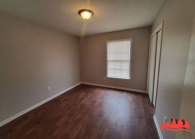 Building Photo - 5737 Scottsdale Ave