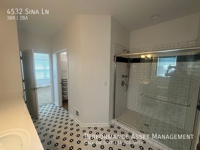 Building Photo - 4532 Sina Ln