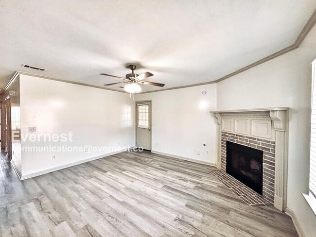 Building Photo - 213 McLaurin Dr