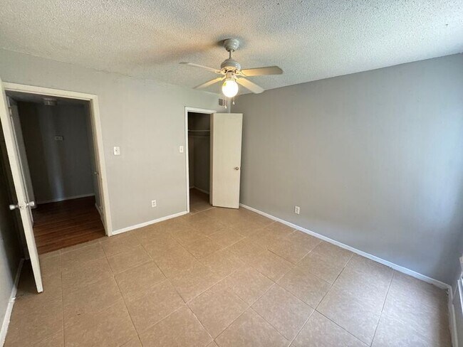 Building Photo - 151 N Belvedere Blvd