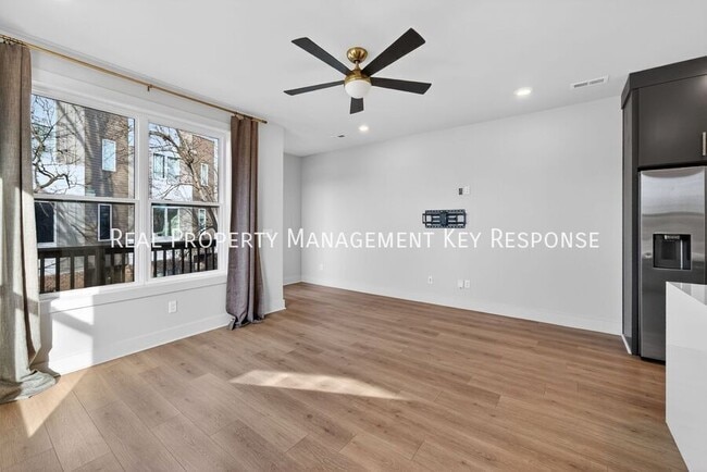 Building Photo - 2109 23rd Ave N