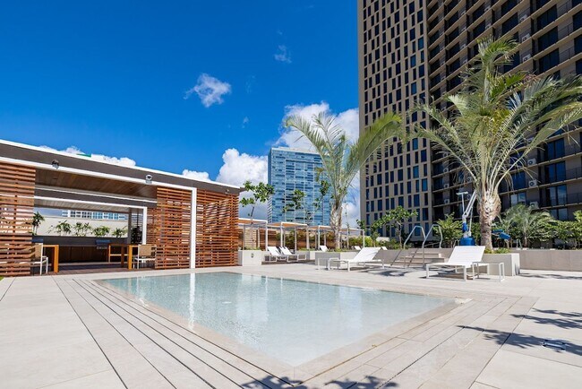 Building Photo - 2505