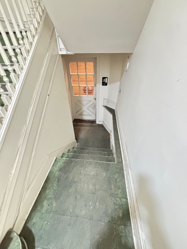 Building Photo - 316 W Broad St