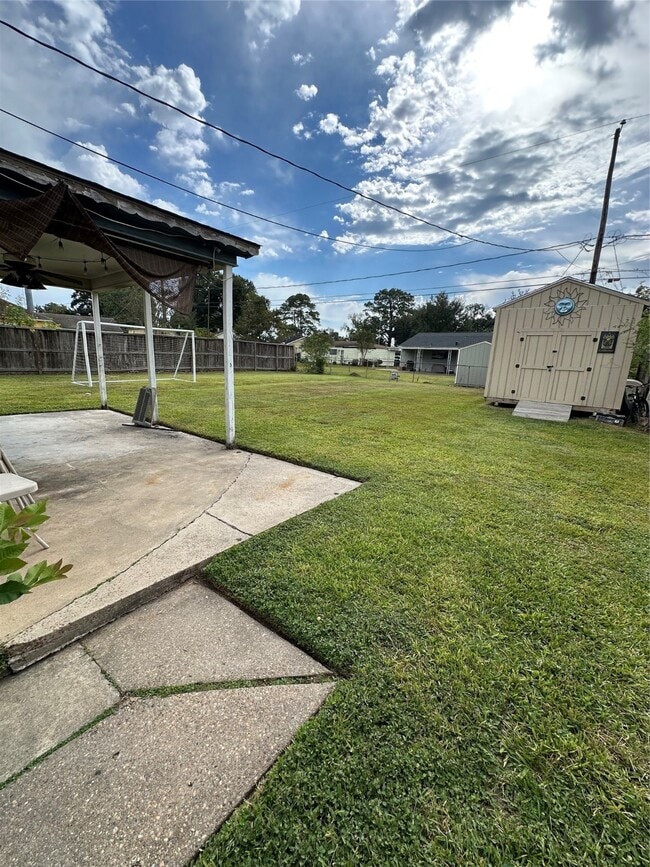 Building Photo - 10110 Glenmawr Dr