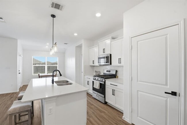 Building Photo - 287 George Neggan Ln