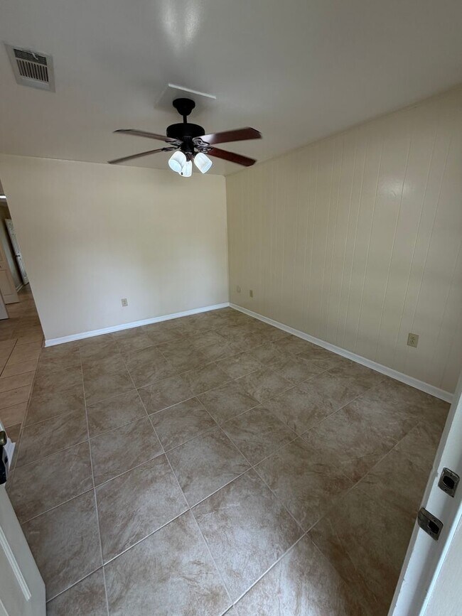 Building Photo - 8154 Jefferson Park Dr