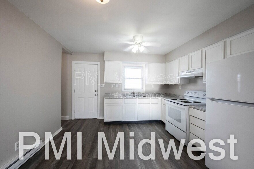 Building Photo - 4881 W 300 S