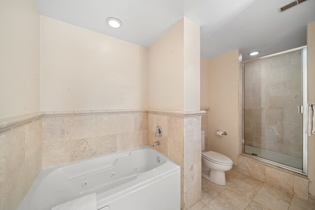 Building Photo - 165 N Canal St