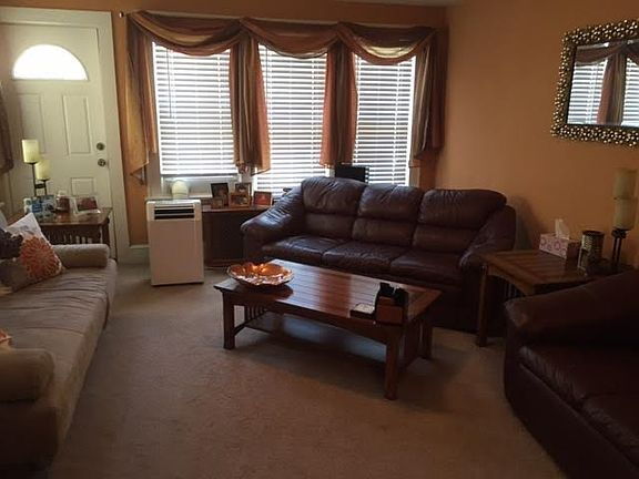 Building Photo - 17 8th Ave