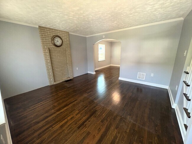 Building Photo - 2 Bedroom Available in Lancaster!