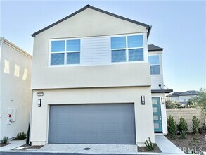 Building Photo - 2625 E Forest Paseo