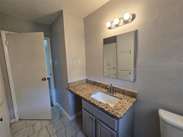 Building Photo - 4855 Kyledale Ct