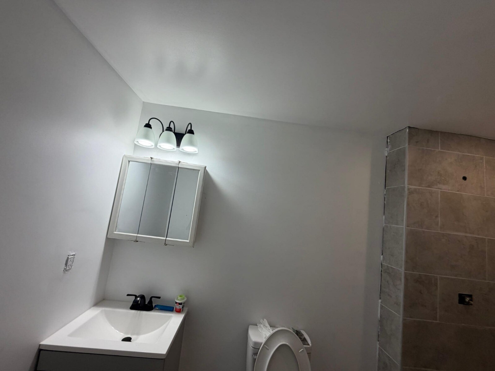 Building Photo - 500 Marwood Ave