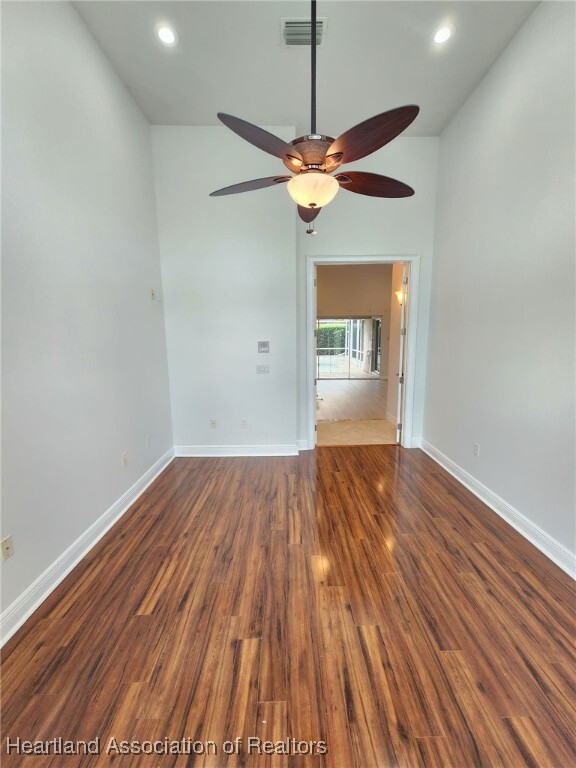 Building Photo - 1501 Sunrise Dr