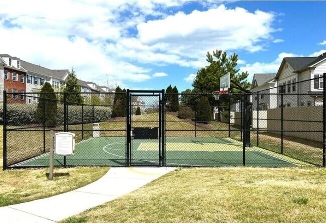 Building Photo - 4405 Turnworth Arch