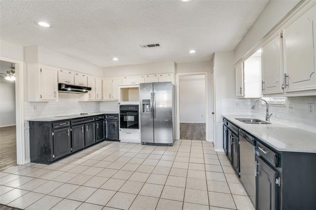 Building Photo - 4610 Candlestick Dr