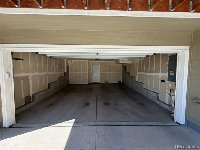 Building Photo - 8939 Yates Dr