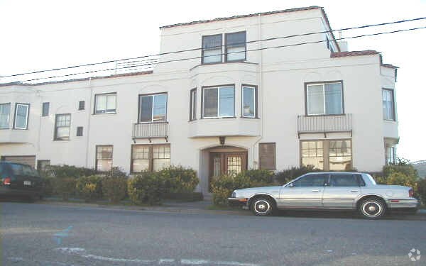 Building Photo - 3145-3149 Cabrillo St
