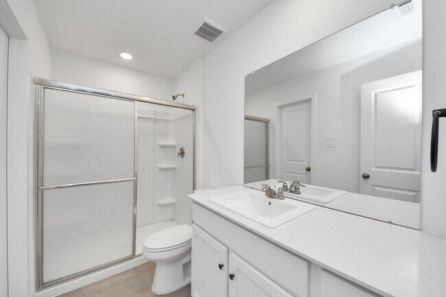 Building Photo - 833 Vlg Brk Dr