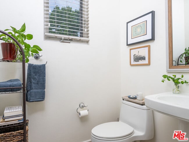 Building Photo - 11428 National Blvd