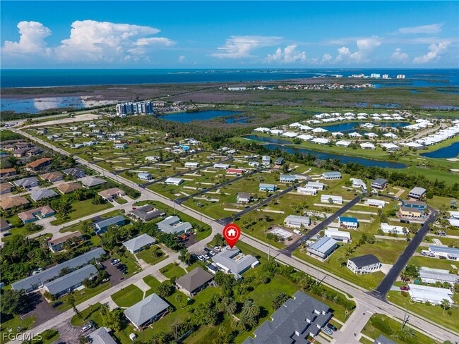 Building Photo - 16599 Davis Rd