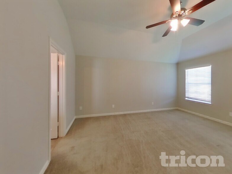 Building Photo - 207 Range Rd