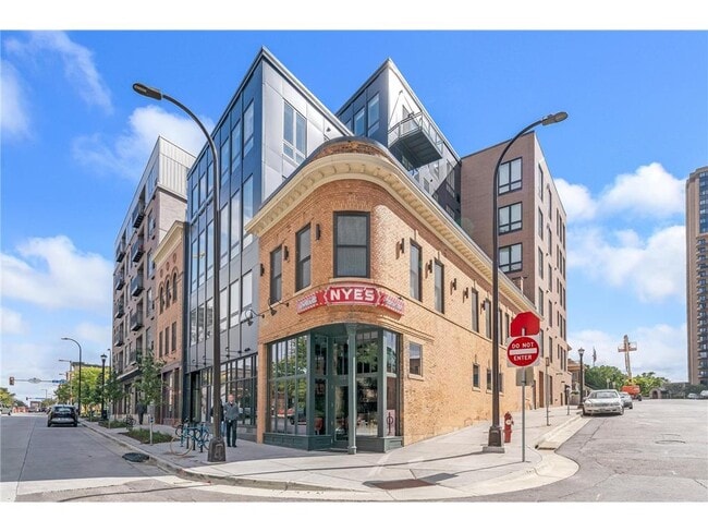 Building Photo - 110 1st Ave NE