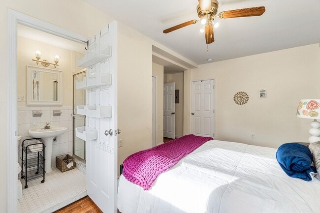 Building Photo - 50 Glenwood Ave