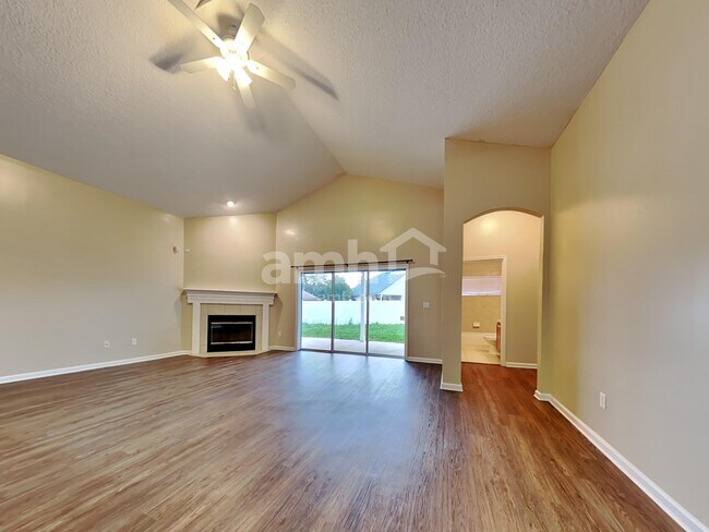 Building Photo - 3337 Horseshoe Trail Dr