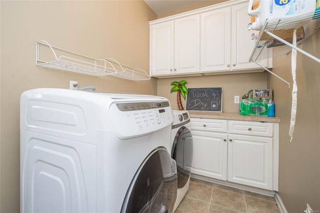 Building Photo - 9425 Chadesberry Ct