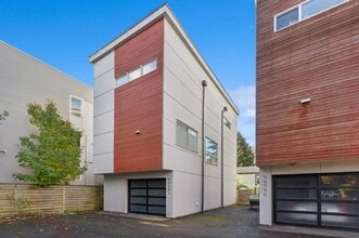 Building Photo - 2 bedroom in Seattle WA 98115