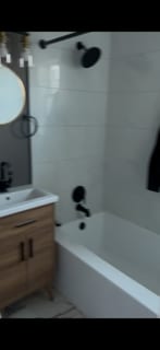 Bathroom - 406 Chaplin St SE