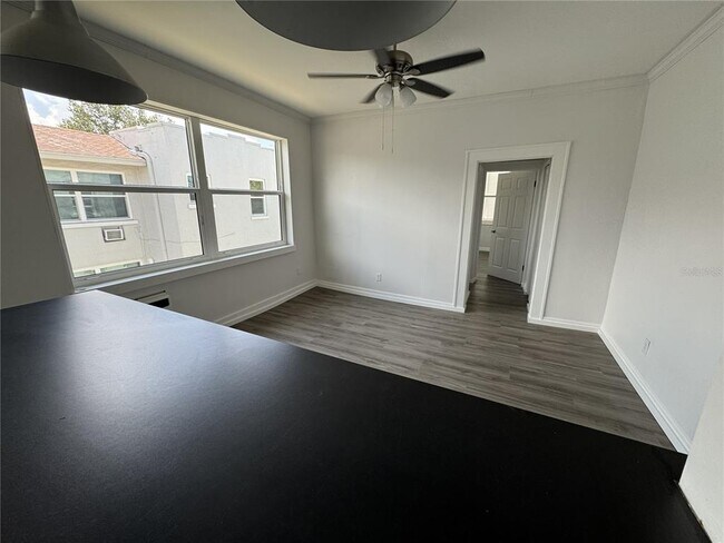 Building Photo - 428 Armada Rd