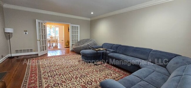 Building Photo - 289 Ashbrook Dr