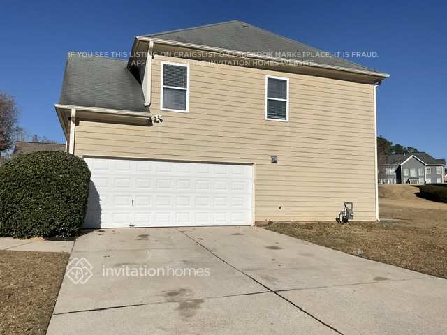 Building Photo - 2735 Wolf Trail