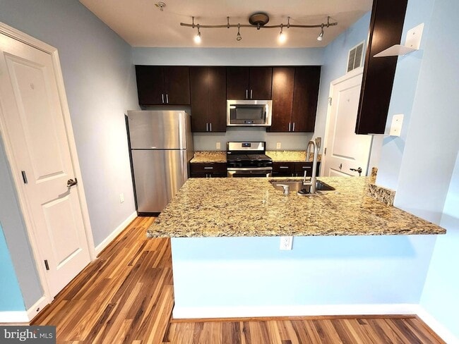 Building Photo - 2610 Sheridan Rd SE