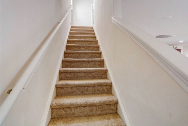 Building Photo - 1156 Amelia Park Dr