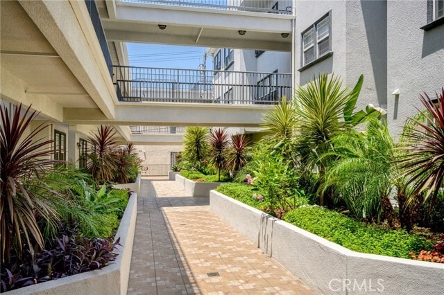 Building Photo - 465 E Magnolia Blvd