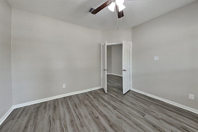 Building Photo - 16415 Lapis River Dr