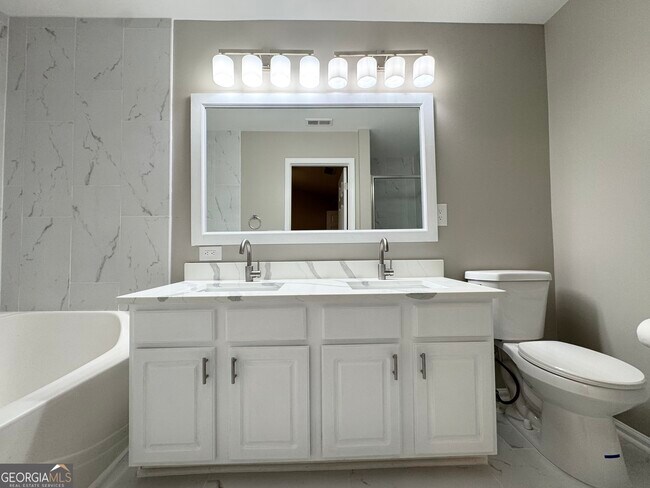 Building Photo - 745 Crestwell Cir