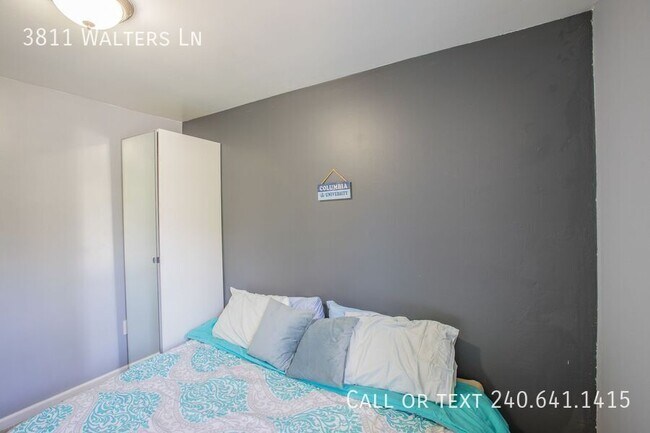 Building Photo - 3811 Walters Ln