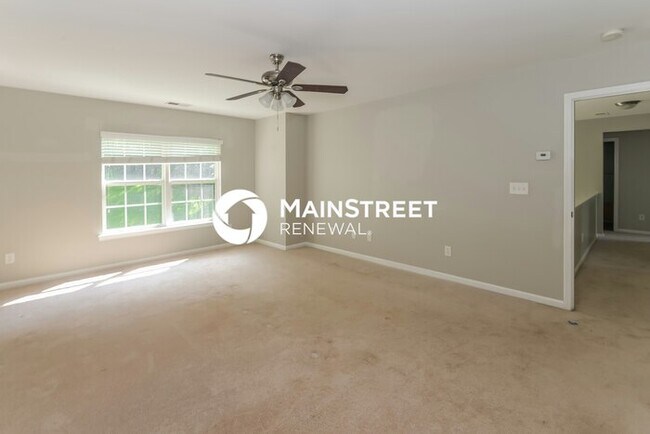 Building Photo - 4 Bedroom Pet-Friendly Home in Huntersvill...