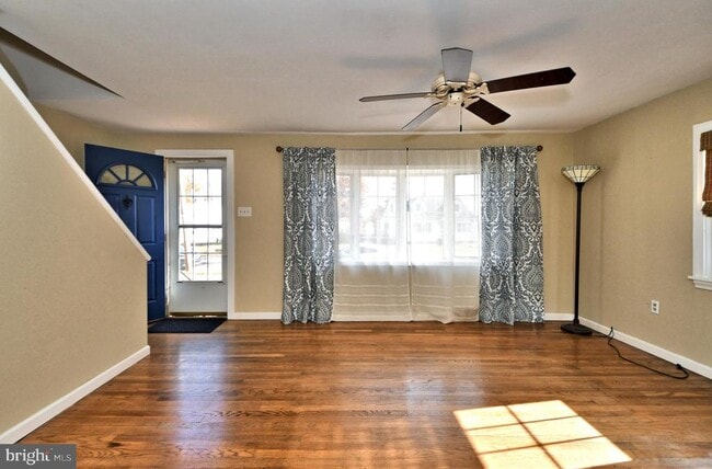 Building Photo - 660 Osborne Ave