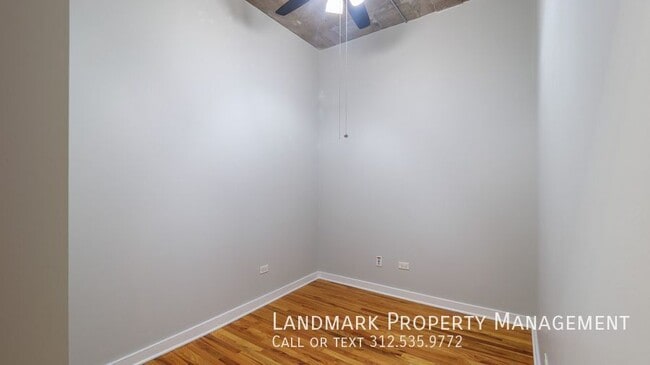 Building Photo - 1069 W 14th Pl