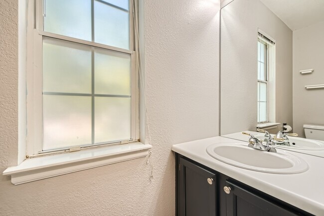 Building Photo - 8256 S Fillmore Way