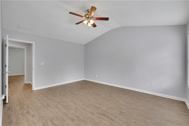 Building Photo - 13491 Spring View Dr
