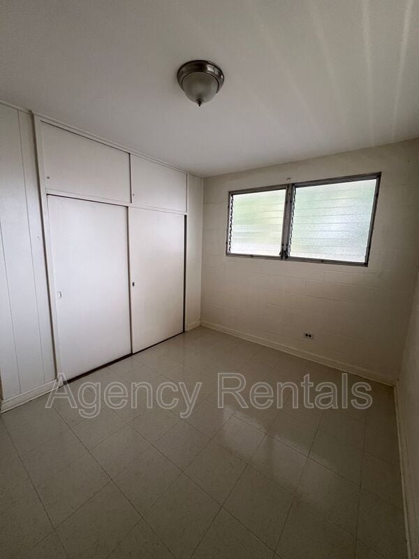 Building Photo - 2733 Ka?aha St