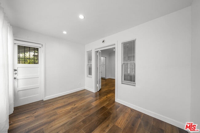 Building Photo - 369 S Virgil Ave