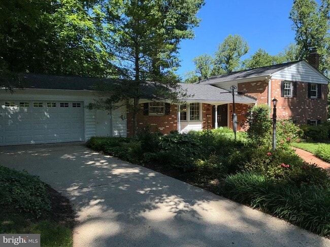 Building Photo - 4701 Red Fox Dr